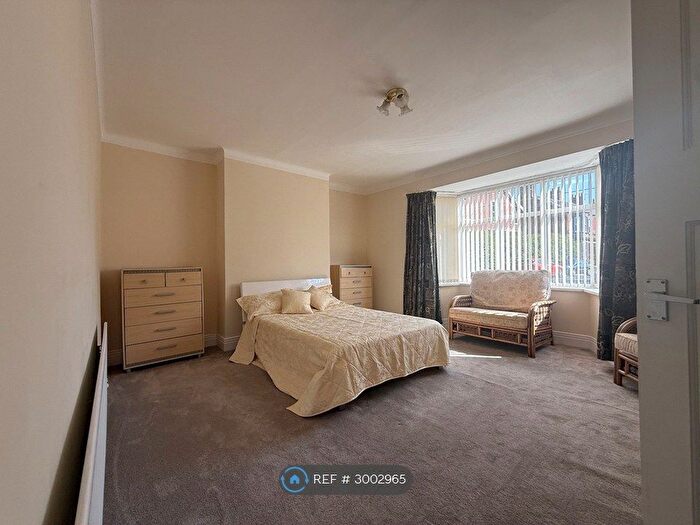 2 Bedroom Flat To Rent In Jesmond, Newcastle Upon Tyne, NE2