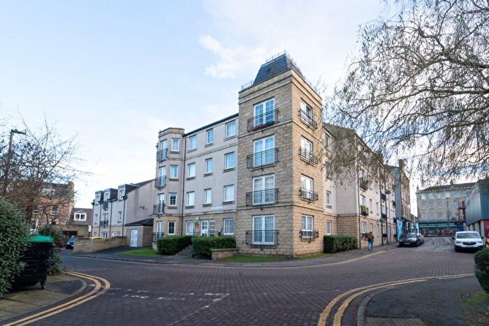 2 Bedroom Flat To Rent In Springfield Street, Edinburgh, EH6