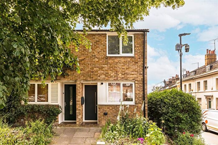 2 Bedroom Terraced House For Sale In Point Hill, Greenwich, SE10