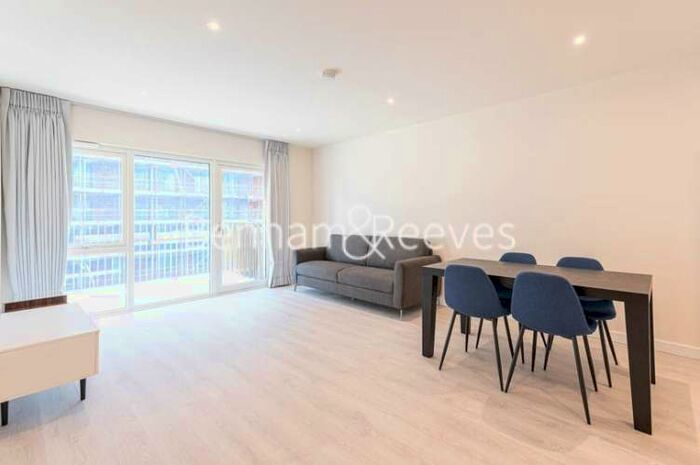 2 Bedroom Apartment To Rent In Royal Engineers Way, Hampstead, NW7