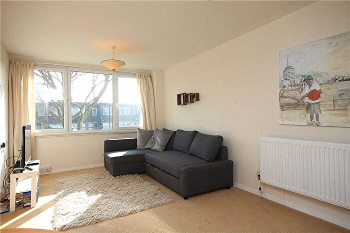 1 Bedroom Flat For Sale In Augustus Close, Brentford Dock, TW8