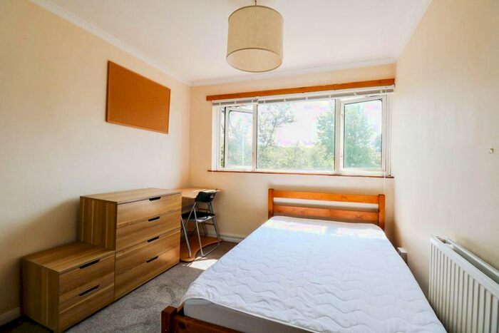 1 Bedroom Property To Rent In Sturry Road, Canterbury, CT1