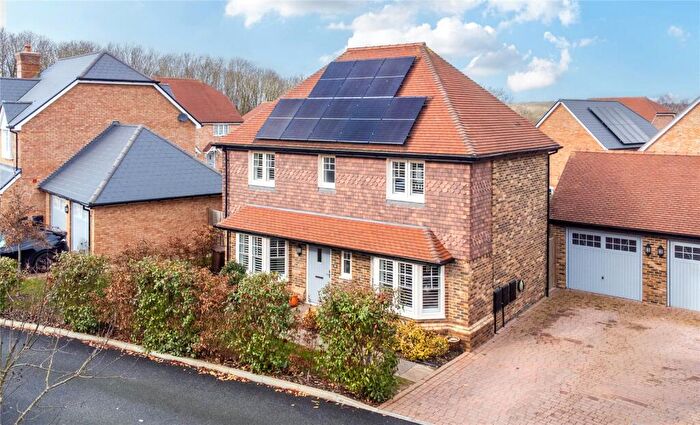 3 Bedroom Detached House For Sale In Jury Drive, Chattenden, Rochester, Kent, ME3