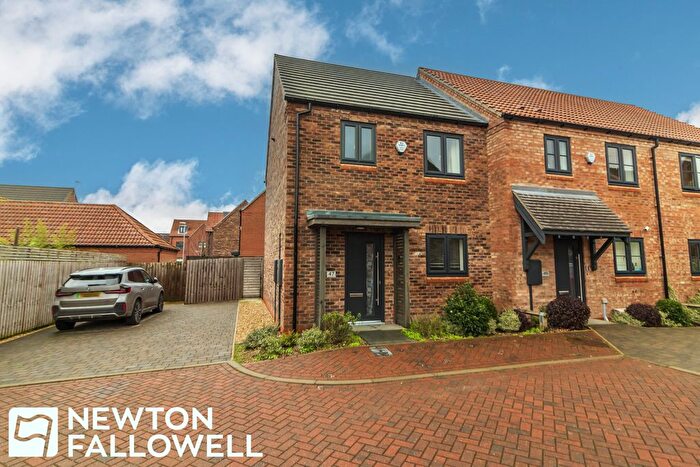 3 Bedroom Semi-detached House To Rent In Hawfinch Meadows, Retford, DN22