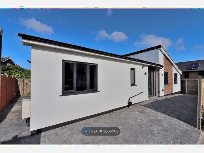 2 Bedroom Bungalow To Rent In Chelwater, Great Baddow, Chelmsford, CM2