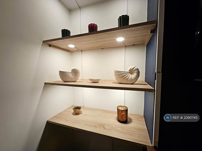 2 Bedroom Terraced House To Rent In Oxford Road, Wokingham, RG41