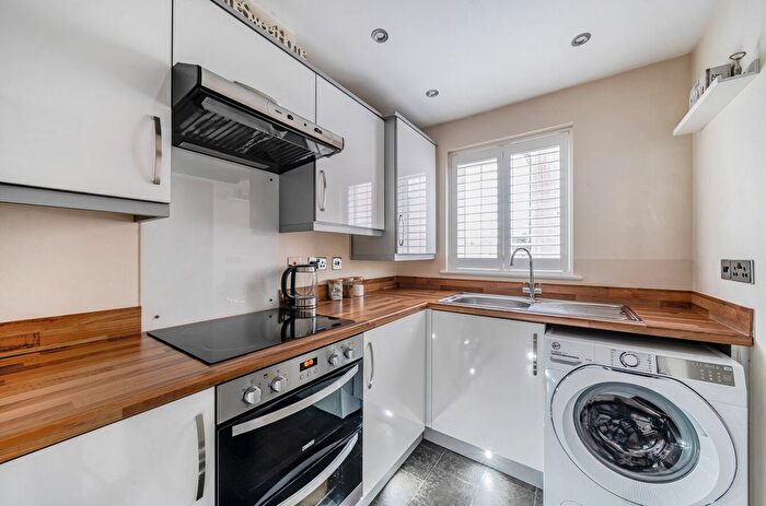 2 Bedroom End Of Terrace House To Rent In Parlour Mead, Cullompton, Devon, EX15