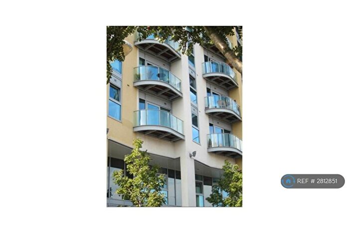 1 Bedroom Flat To Rent In Bridges Court Road, London, SW11