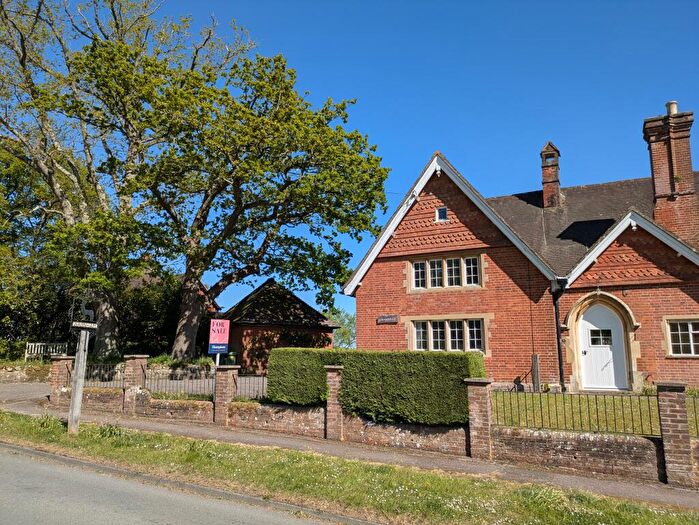 3 Bedroom House For Sale In School Hill, Warnham, RH12