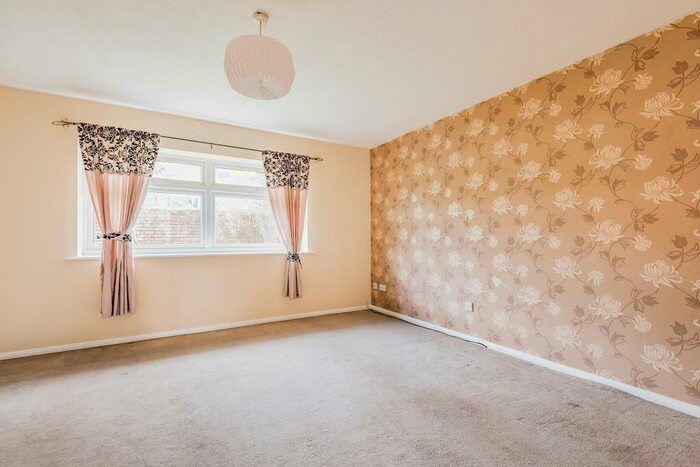 2 Bedroom Apartment To Rent In Southcote Road, West Reading, RG30