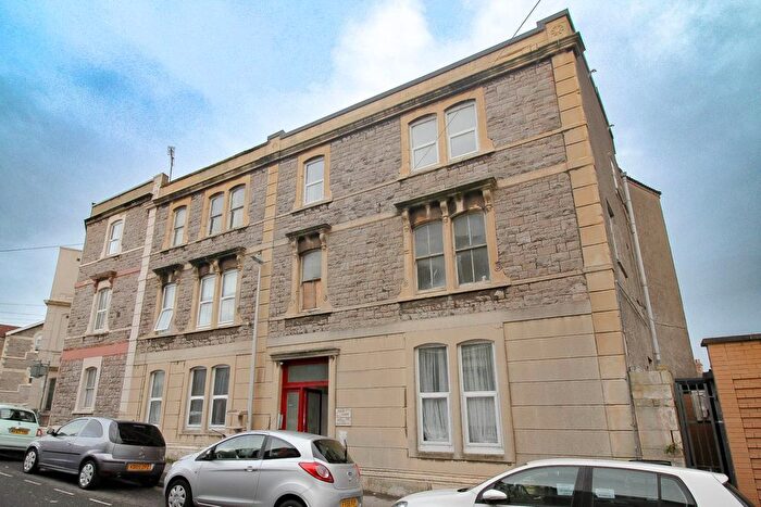 2 Bedroom Flat For Sale In Bristol Road Lower, Weston-Super-Mare, BS23
