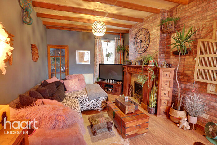 2 Bedroom Terraced House For Sale In Sulgrave Road, Leicester, LE5