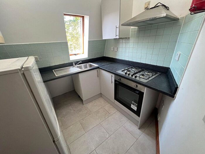 1 Bedroom Flat To Rent In Barking Road, London, E13
