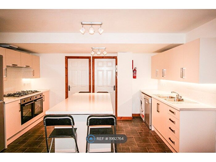 8 Bedroom Terraced House To Rent In Brailsford Road, Manchester, M14