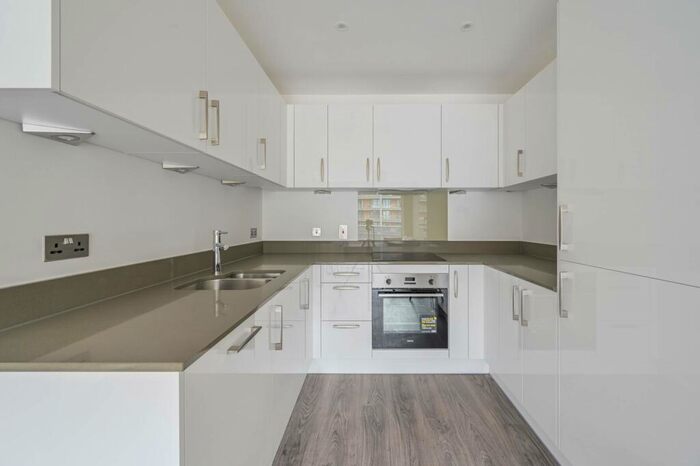 1 Bedroom Flat To Rent In Nautilus Apartments, Canning Town, London, E16