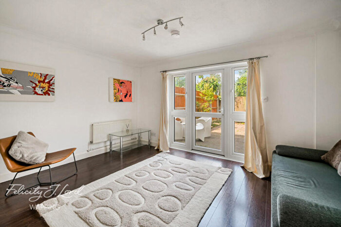 4 Bedroom Terraced House For Sale In Hainton Close, London, E1