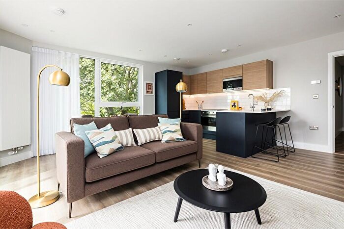 2 Bedroom Apartment To Rent In Neptune Wharf, London, SE8