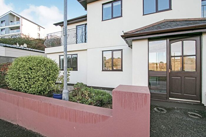 2 Bedroom Flat To Rent In Swanpool Court, Falmouth, TR11