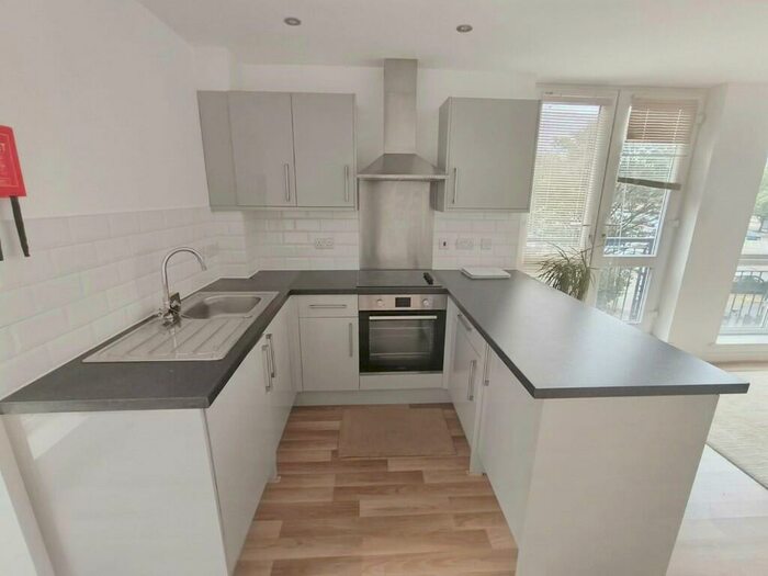 2 Bedroom Apartment To Rent In The Pavillion, Forest Fields, NG7