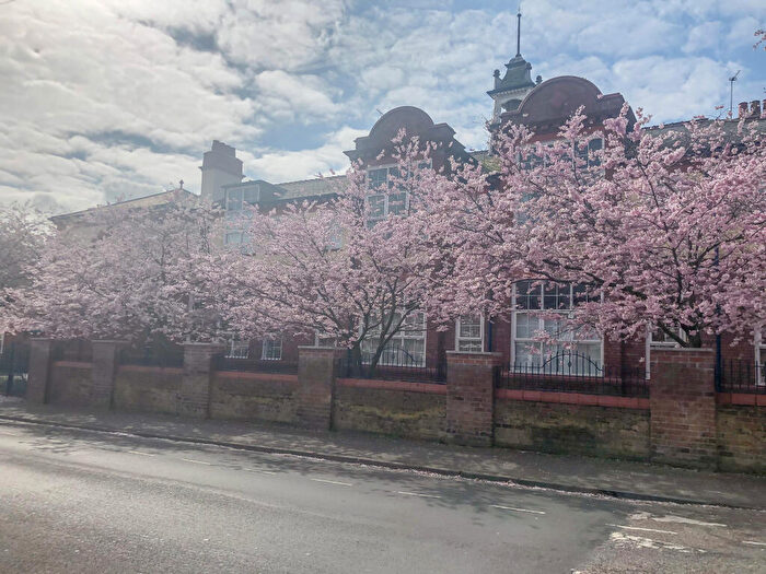 2 Bedroom Flat For Sale In Apartment, Cambridge Court, Cambridge Road, Ellesmere Port, CH65