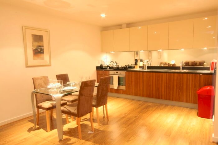 2 Bedroom Flat To Rent In Schrier, Ropeworks, Arboretum, London, IG11
