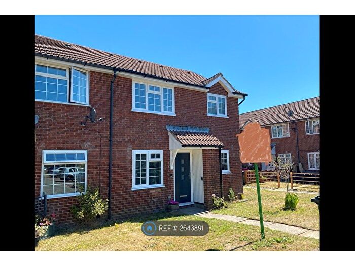 1 Bedroom Semi-Detached House To Rent In Snowdon Close, Eastbourne, BN23