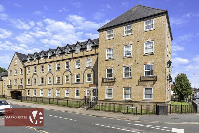 1 Bedroom Flat To Rent In Bowsher Court, Ware, SG12