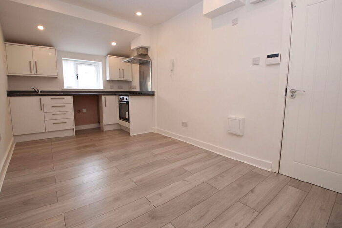 1 Bedroom Apartment To Rent In Wash Lane, Bury, Greater Manchester, BL9