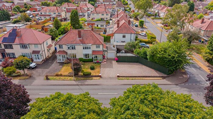3 Bedroom Semi Detached House For Sale In Cot Lane, Kingswinford, DY6