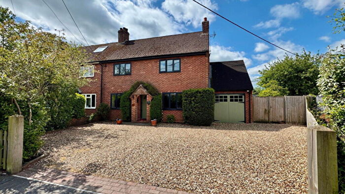 4 Bedroom Semi-Detached House For Sale In Holt Road, Kintbury, RG17