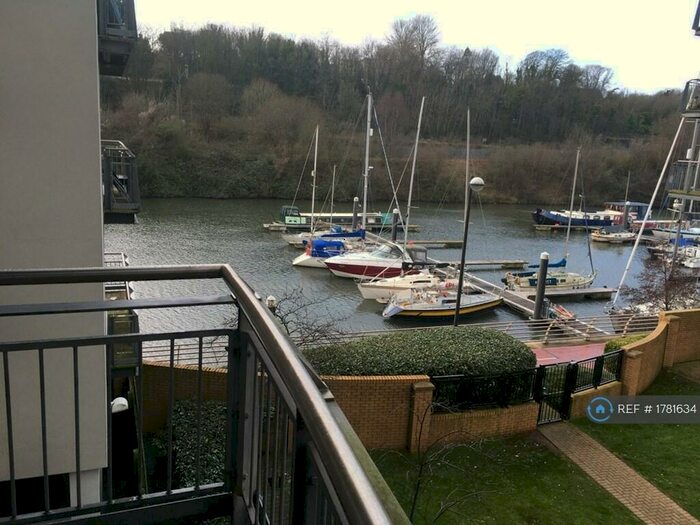 2 Bedroom Flat To Rent In Watkiss Way, Cardiff, CF11