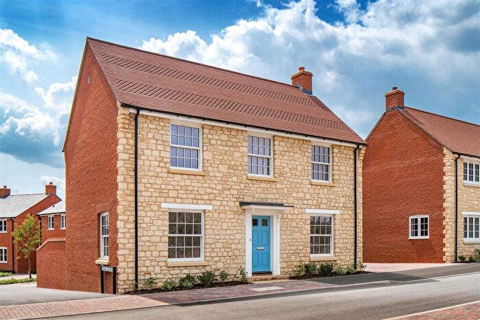 3 Bedroom Detached House For Sale In Marlott Crescent, Marnhull, DT10