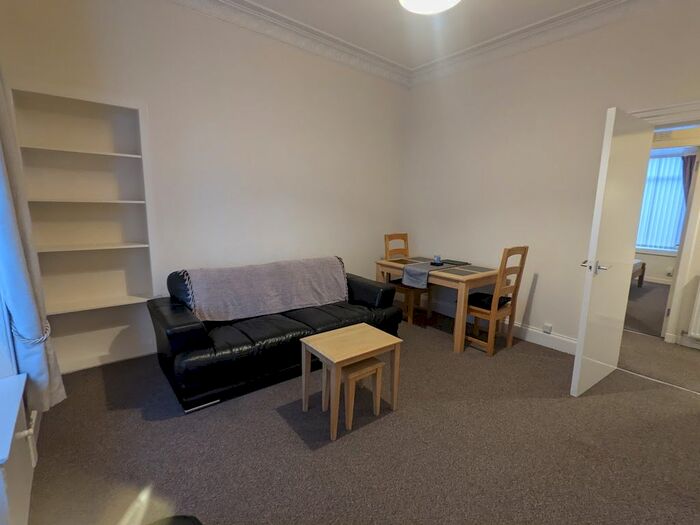 2 Bedroom Flat To Rent In Cleghorn Street, Dundee, DD2