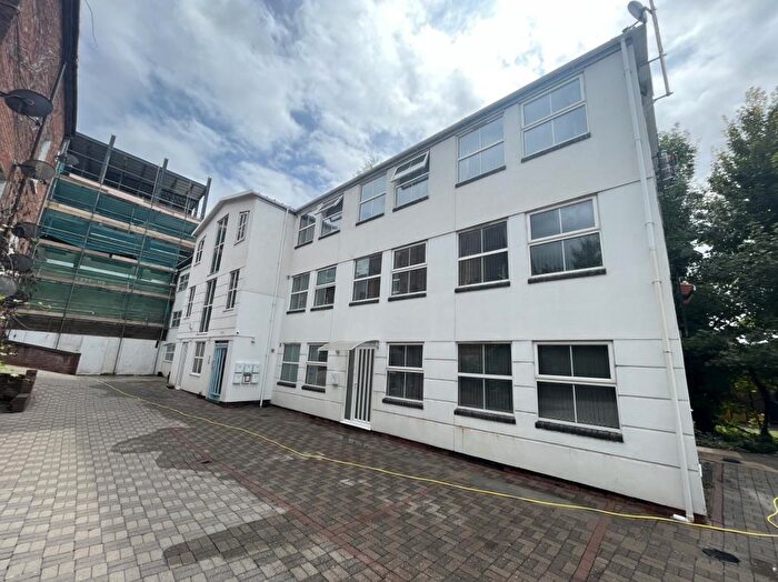 2 Bedroom Apartment To Rent In West Wycombe Road, High Wycombe, HP11