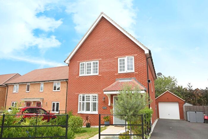 4 Bedroom Detached House For Sale In Clover Avenue, Feering, Colchester, CO5