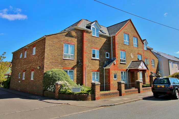 2 Bedroom Flat To Rent In Pyne Road, Surbiton, KT6