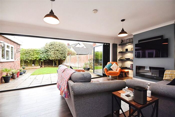 3 Bedroom End Of Terrace House For Sale In Broomfield Road, Chelmsford, Essex, CM1