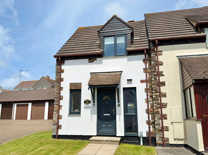 2 Bedroom End Of Terrace House For Sale In Sarahs View, Padstow, PL28
