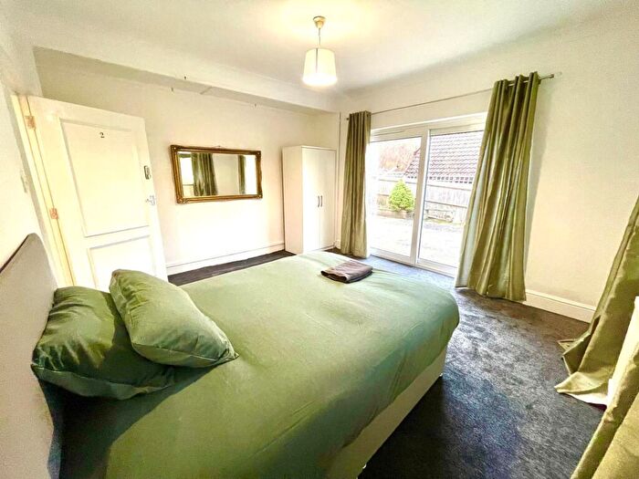 1 Bedroom House Of Multiple Occupation To Rent In Outwood Lane, Chipstead, CR5