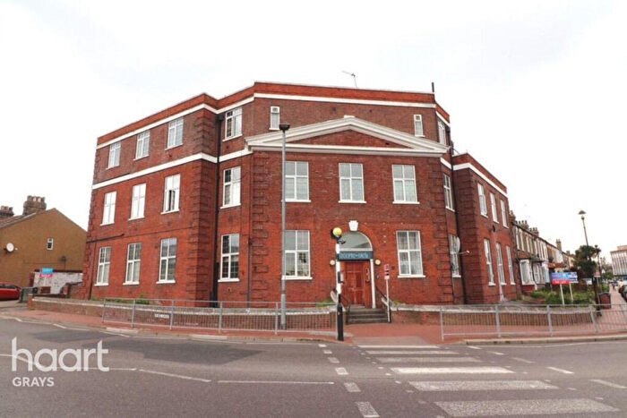 Studio To Rent In London Road, Grays, RM17