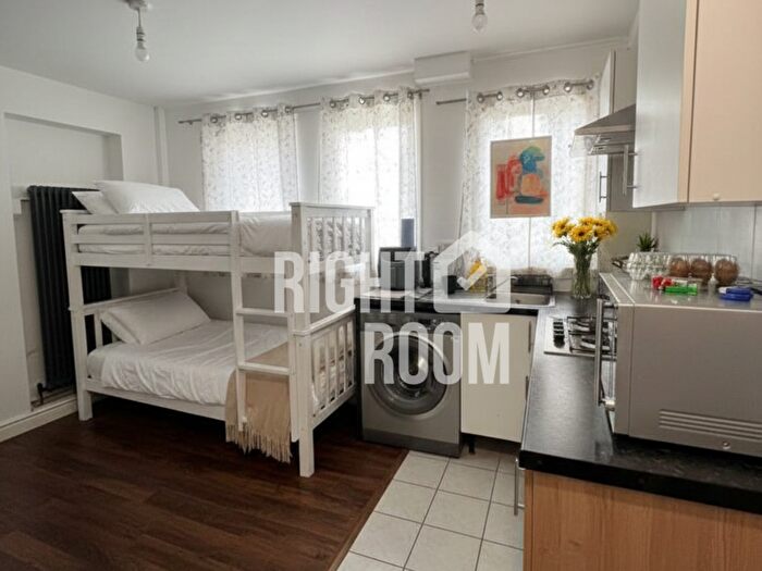 Studio To Rent In Studio Flat, Mitcham, CR4