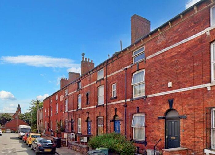 5 Bedroom Terraced House To Rent In Providence Avenue, Woodhouse, Leeds, LS6