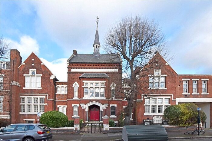 2 Bedroom Flat To Rent In Roan Court, Devonshire Drive, Greenwich, London, SE10