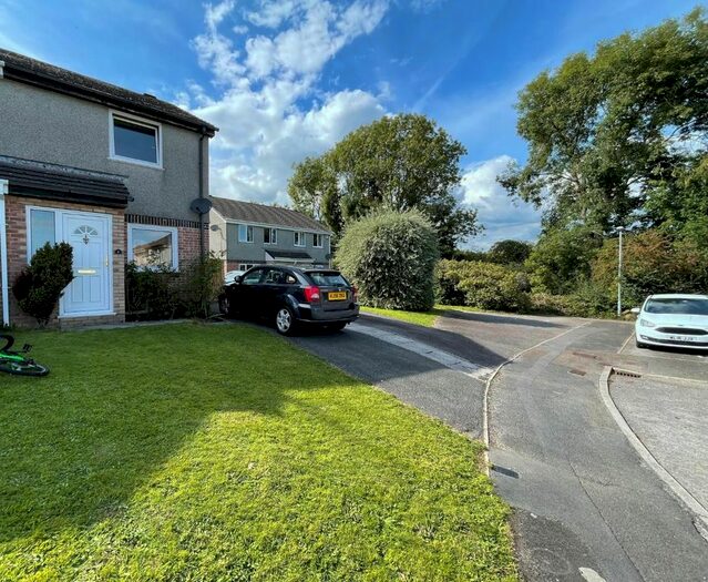 2 Bedroom End Of Terrace House To Rent In Mullion Close, Torpoint, PL11