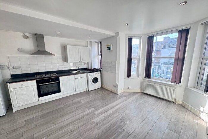 1 Bedroom Flat To Rent In Noel Street, Nottingham, NG7