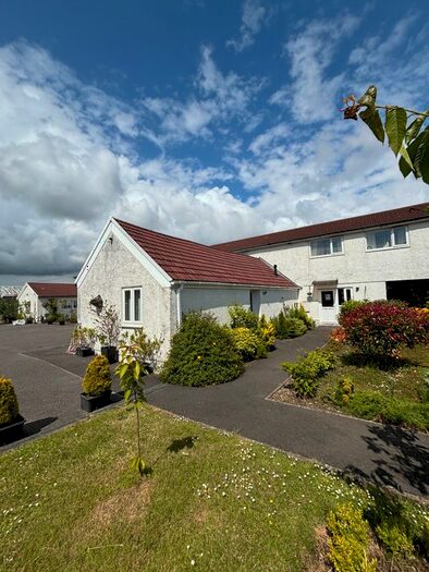 1 Bedroom Flat To Rent In Solva Court, Swansea, SA6