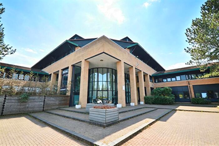 2 Bedroom Flat For Sale In Whitchurch Lane, Whitchurch, Bristol, BS14