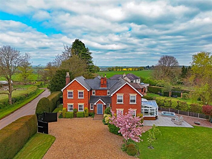 4 Bedroom Detached House For Sale In Maidwell Road, Haselbech, Northamptonshire, NN6