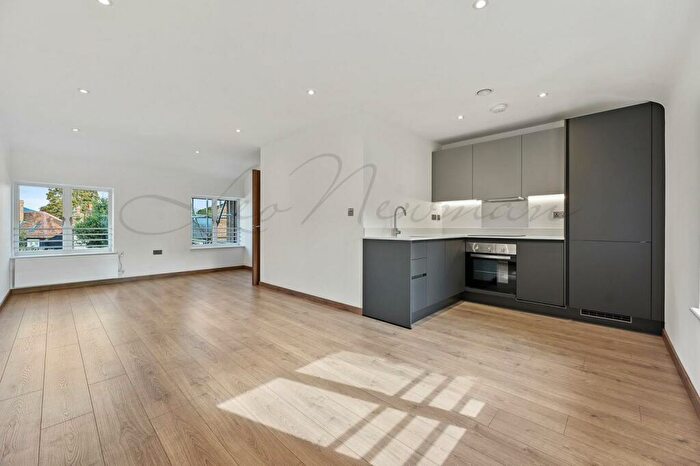 1 Bedroom Flat To Rent In Harvest Lane, Thames Ditton, KT7