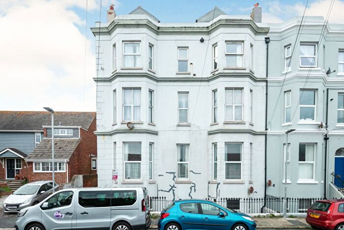 2 Bedroom Flat To Rent In Blomfield Road, St. Leonards-On-Sea, TN37